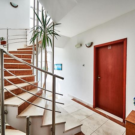 Family Apartments Mont Будва Екстер'єр фото