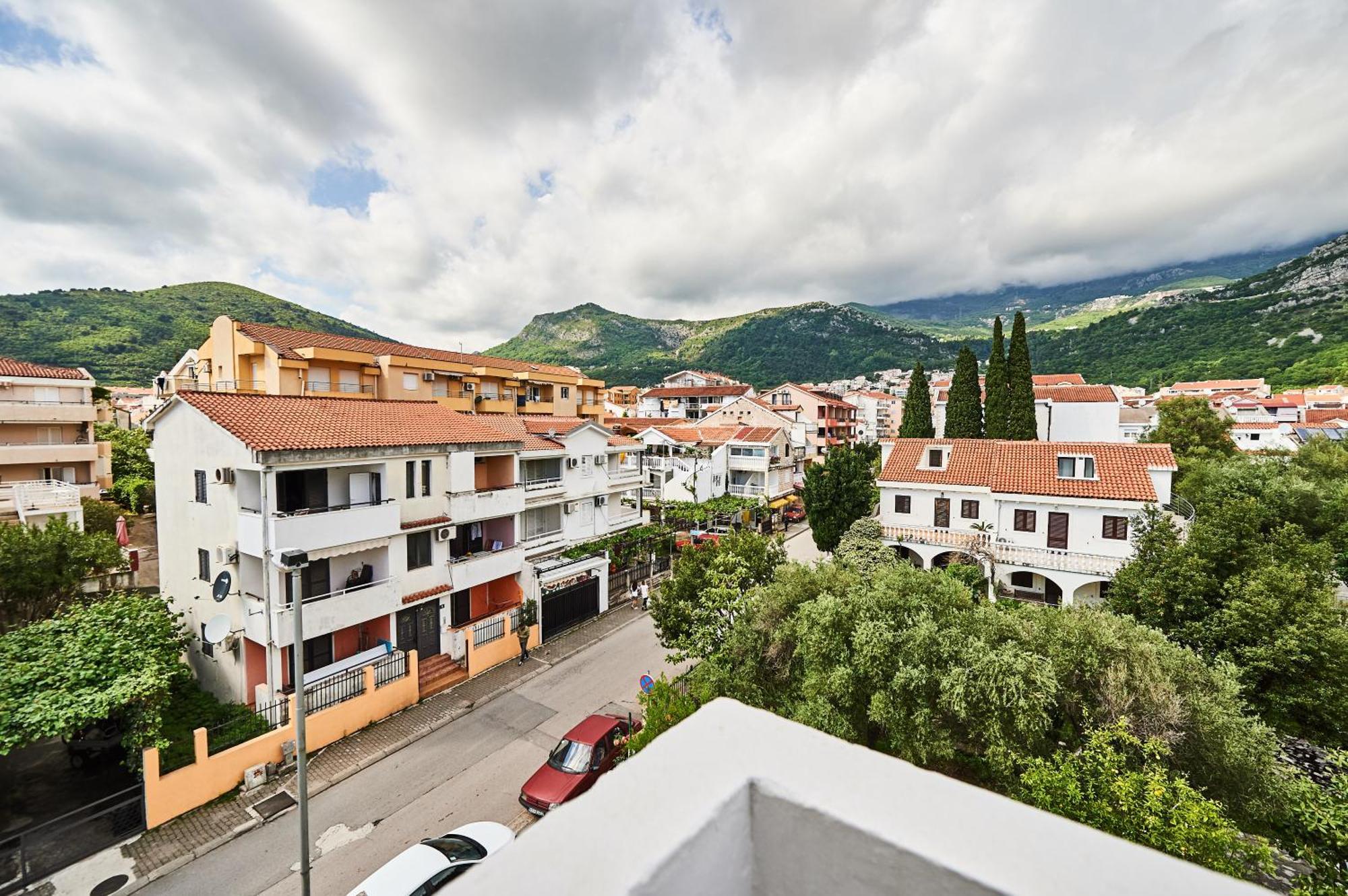Family Apartments Mont Будва Екстер'єр фото