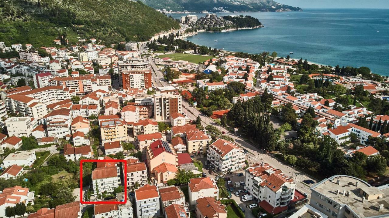 Family Apartments Mont Будва Екстер'єр фото