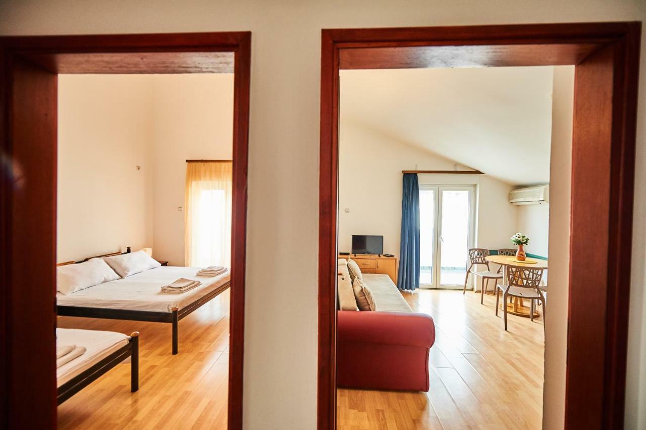 Family Apartments Mont Будва Екстер'єр фото