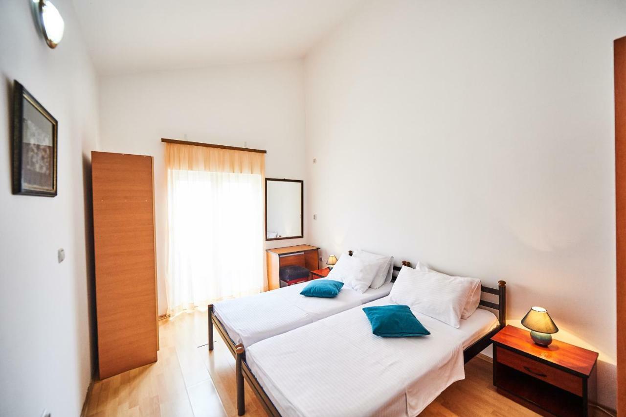 Family Apartments Mont Будва Екстер'єр фото